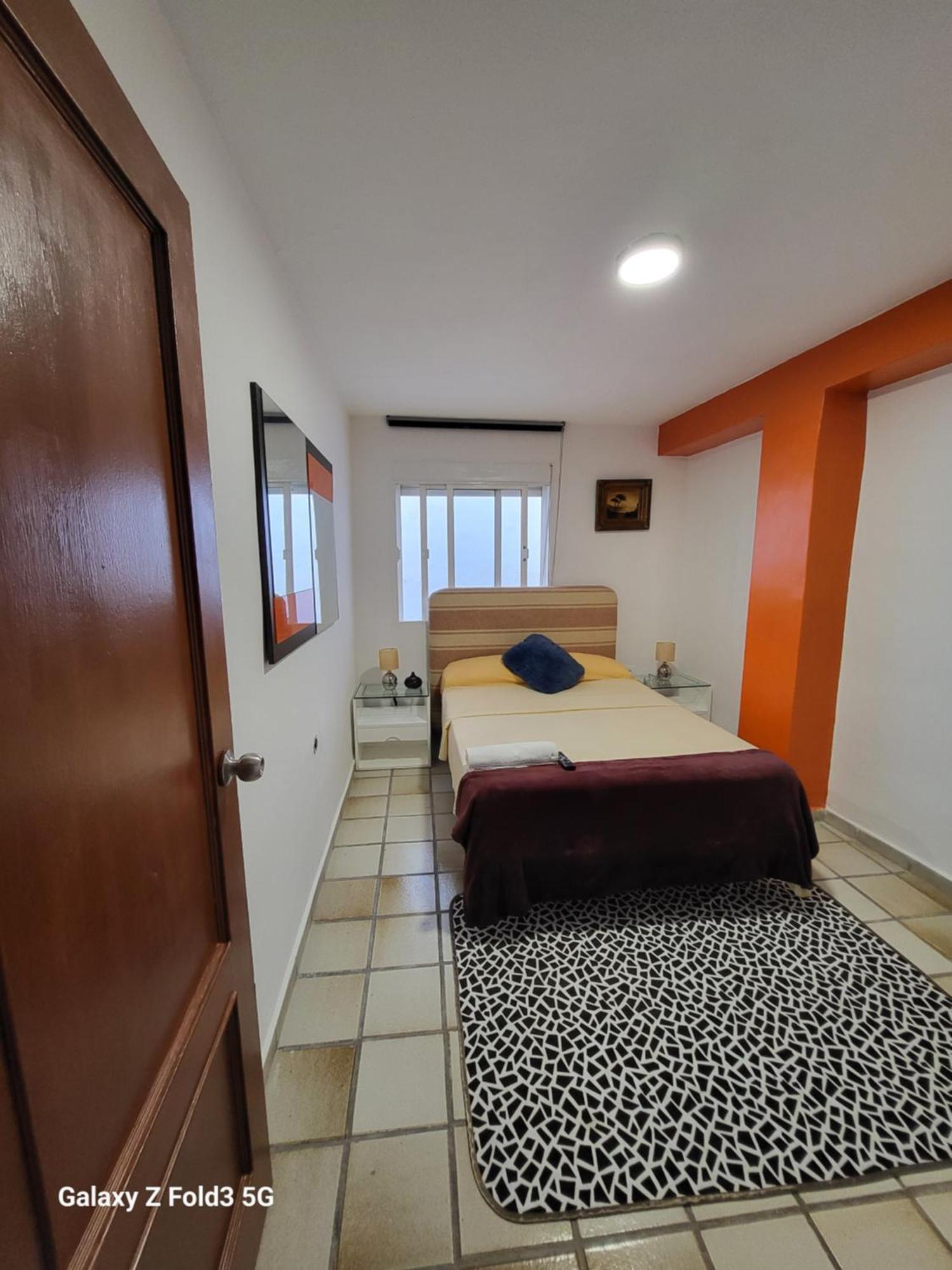 Habitacion Muy Centrica. กรานาดา ภายนอก รูปภาพ